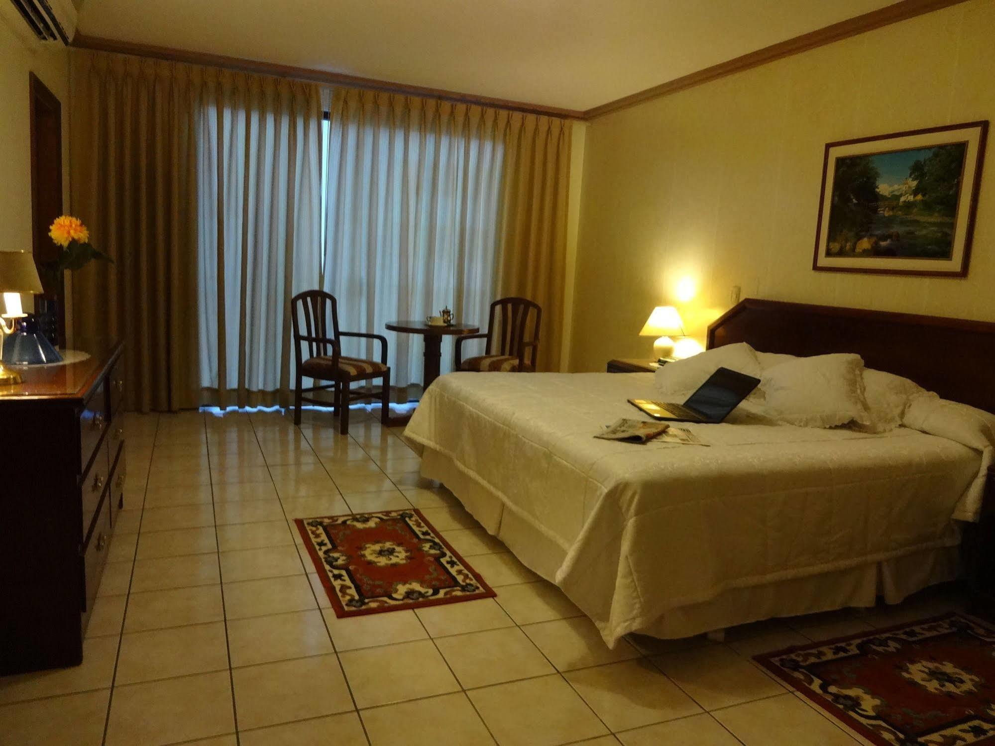 House Inn Apart Hotel Santa Cruz de La Sierra Εξωτερικό φωτογραφία